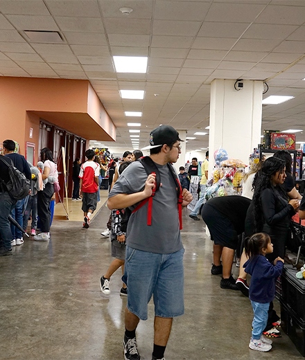 Pabellón Retro: Poliforum León viajó en el tiempo con el evento Retro 2025