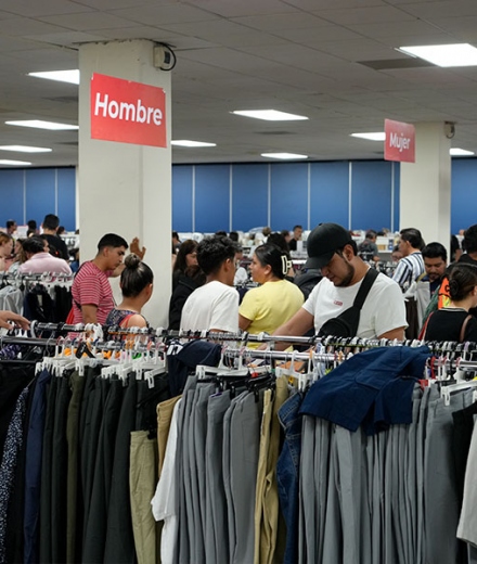 Forless Mobile Outlet 2026 ofreció moda y descuentos en León