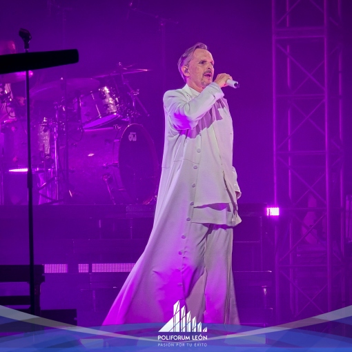 La voz de una generación llega a Poliforum León: Miguel Bosé se presenta con su “Importante Tour”